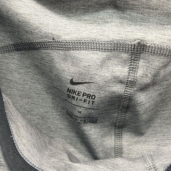 Nike Pro Mid-Rise Crop Leggings (Plus Size) - 1X - NWT - Picture 7 of 7